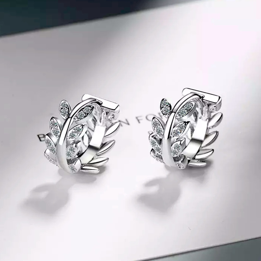 π Sterling Silver 925 Leaf Huggie Hoop Earrings